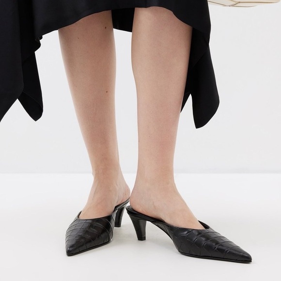 NWT TOTÊME Logan 50MM Croco Mules in Black Croc - Picture 2 of 6